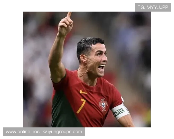 C罗点赞榜单争议再起，历史纪录追逐激战